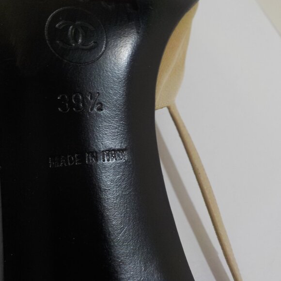 CHANEL, Vintage, Cream Textile & Black Leather cap, Sling back, 3.5" Med. Heel - Picture 7 of 9